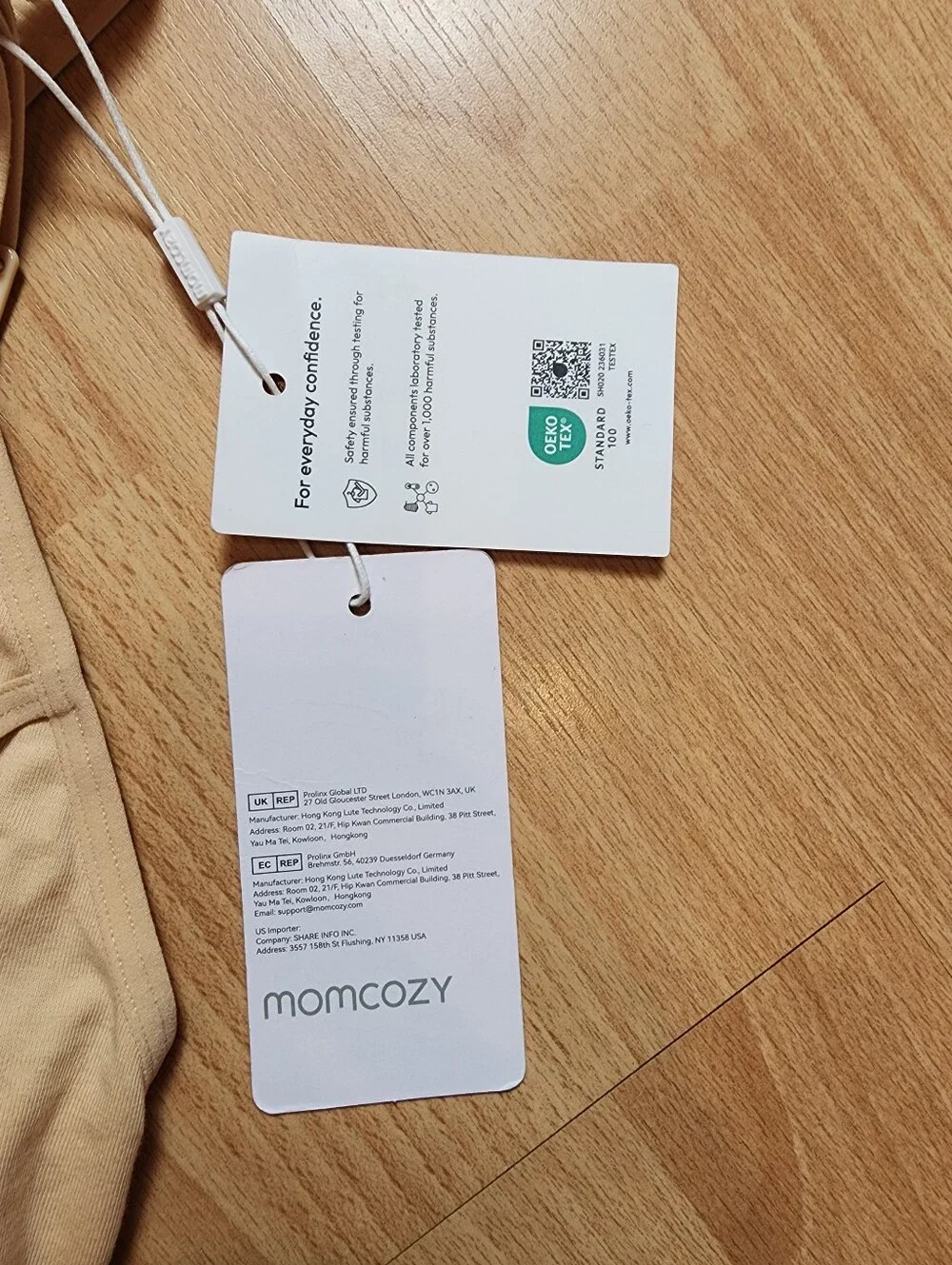 Momcozy bra hands